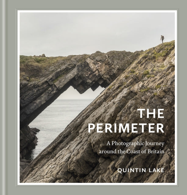 The Perimeter : A Photographic Journey around the Coast of Britain-9781529154450